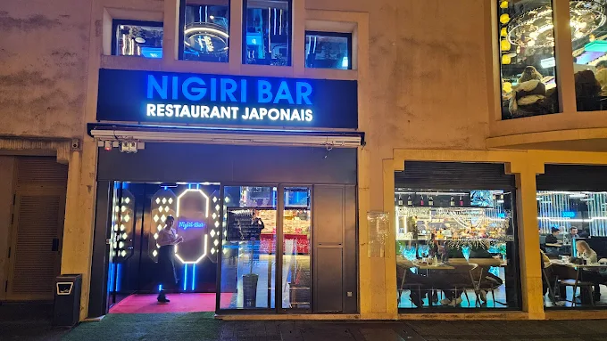 Devanture nigiri bar, bar à sushi à Metz, restaurant japonais metz